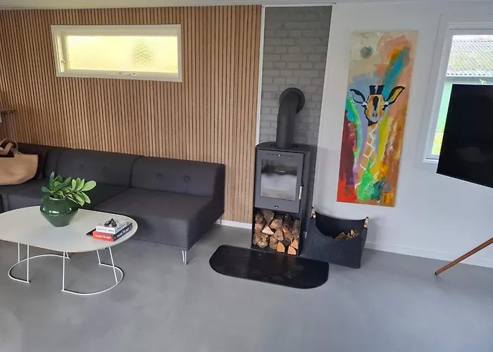 4 Star In Faxe Ladeplads